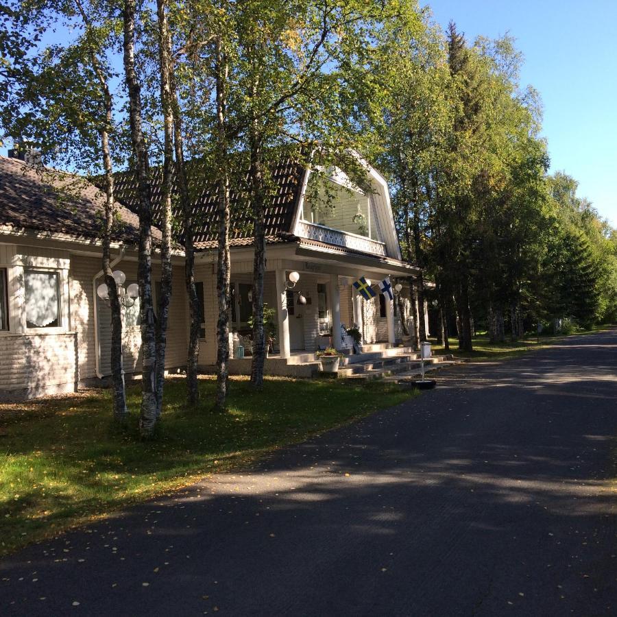 Hotelli Kultainen Joutsen Kuusamo Zewnętrze zdjęcie