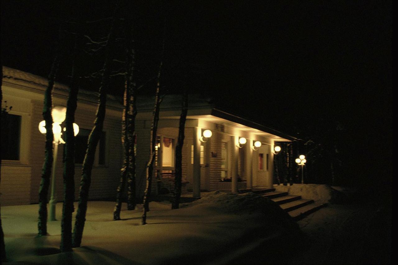 Hotelli Kultainen Joutsen Kuusamo Zewnętrze zdjęcie