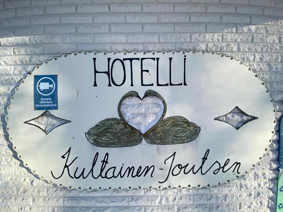 Hotelli Kultainen Joutsen Kuusamo Zewnętrze zdjęcie