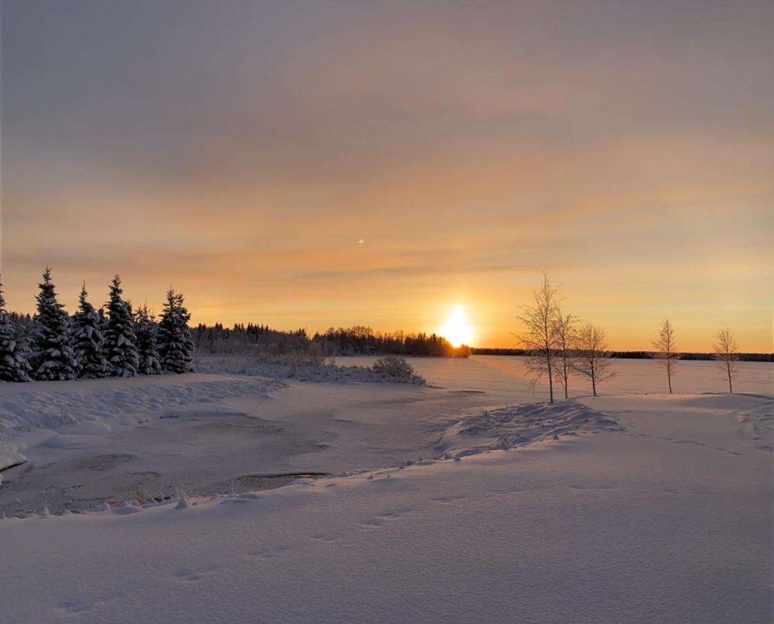 Hotelli Kultainen Joutsen Kuusamo Zewnętrze zdjęcie